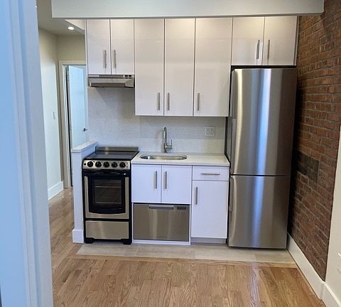 2nd image of 9 Stanton St #2CA