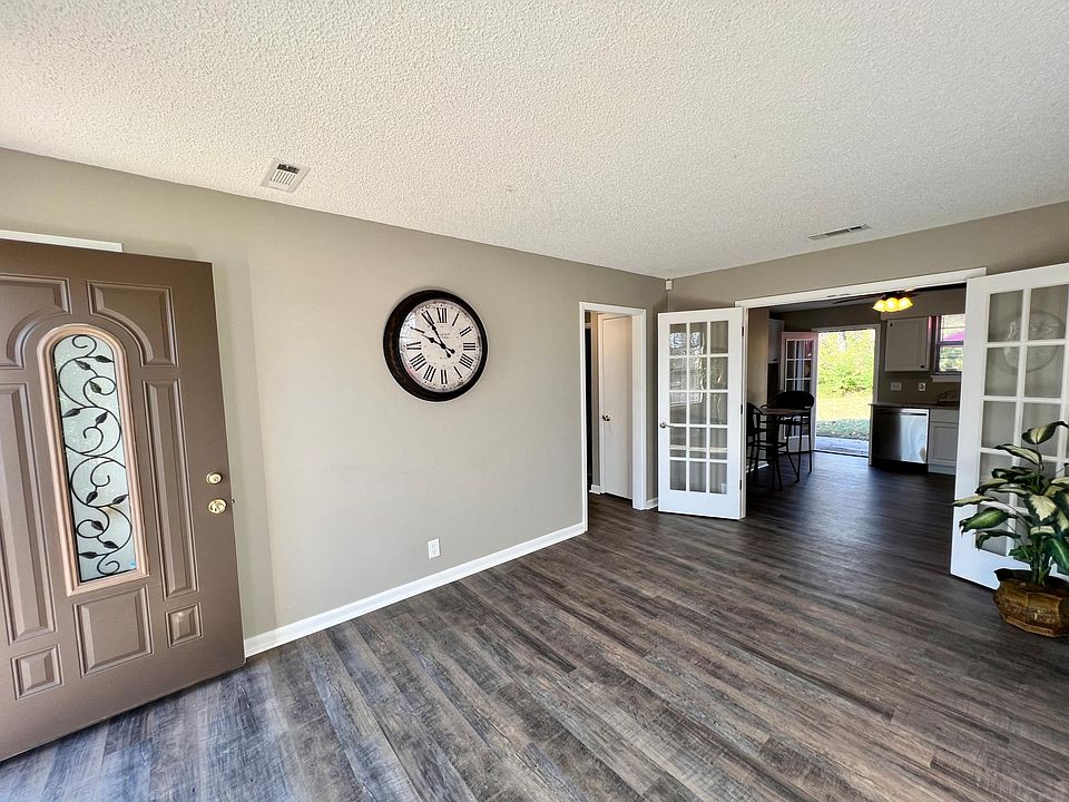 French Doors leading from Kitchen/LR