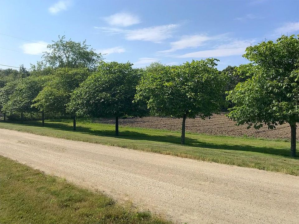 2nd image of 527 Barneys Joy Rd