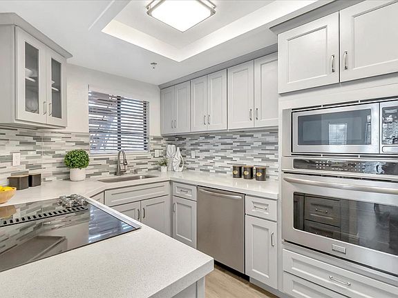 5th image of 10180 Danube Dr