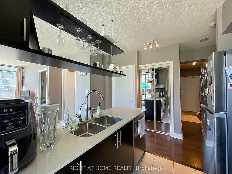 3 Navy Wharf Ct #315 — Photo 11