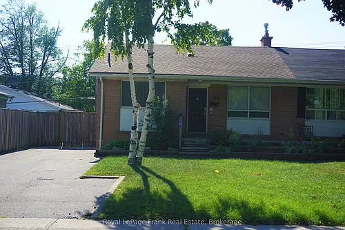 44 Billingsgate Cres Photo 1