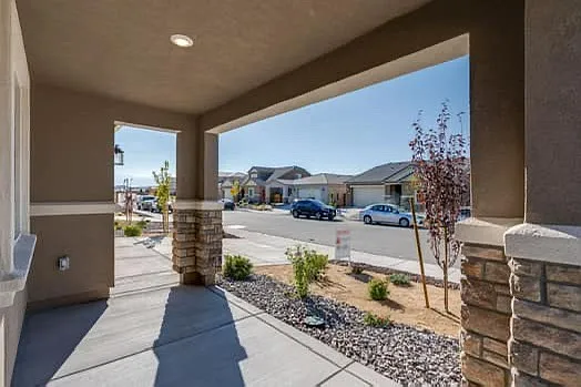 3 bed, 1621 sqft, $2,500 — Photo 4