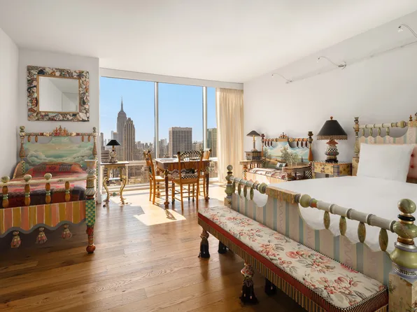 641 5th Avenue image 5 of 8