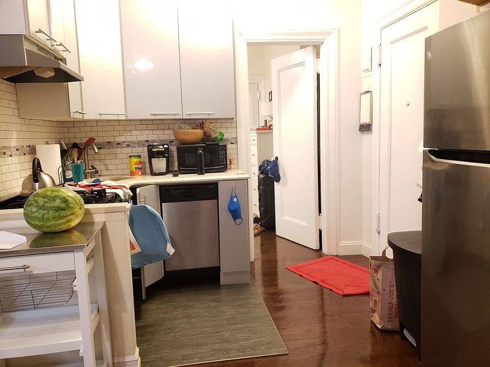 2nd image of 504 W 110th St #2D4