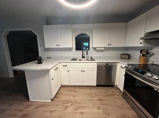 8825 Old Walnut Rd, Ocean Springs, MS 39564