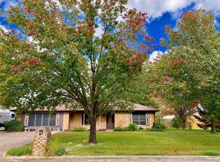 405 Davidson St, Sulphur Springs, TX 75482