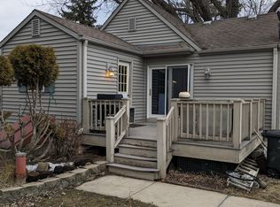 8214 E Wind Lake Rd, Wind Lake, WI 53185