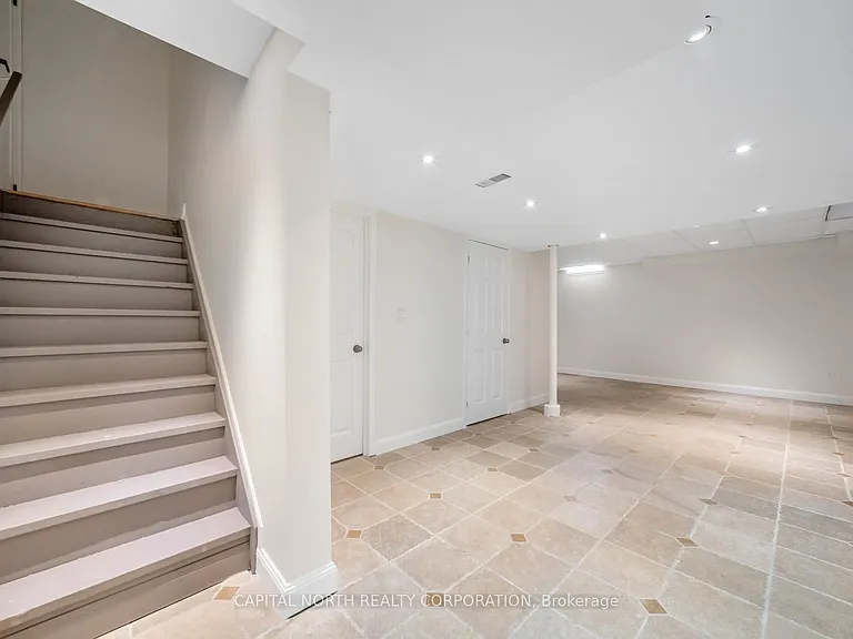 231 Venice Gate Dr — Photo 33
