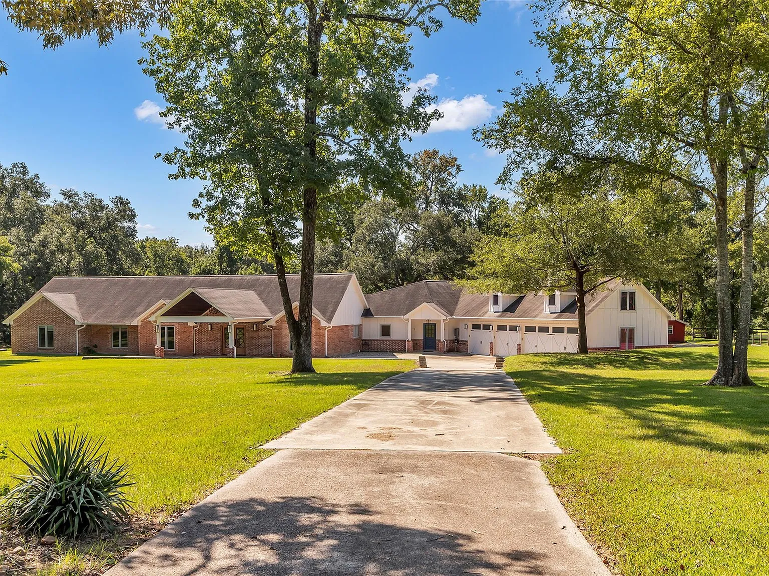 4 bed, 5.0 bath, 4007 sqft, $6,500 — Photo 2