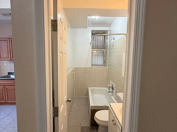 5th image of 1049 Grand Concourse #Bb1