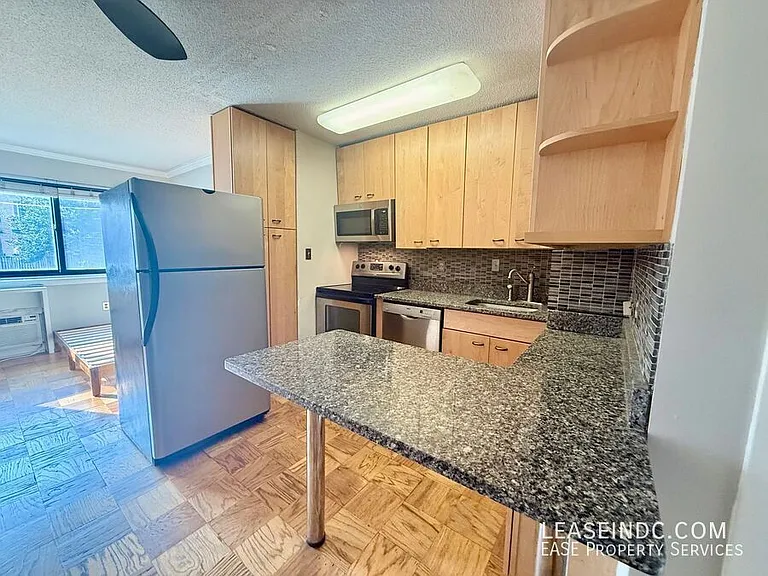 1816 New Hampshire Ave NW #202 — Photo 6