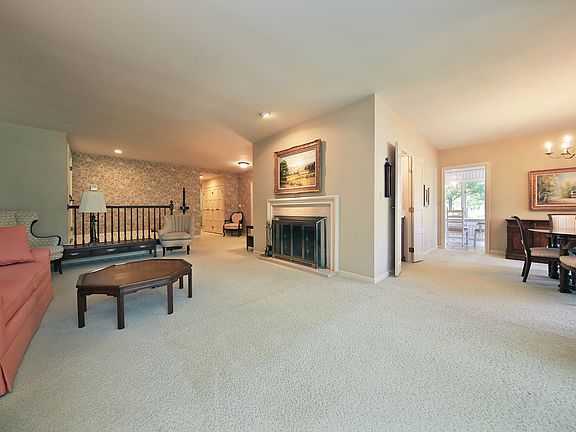4th image of 3 Oak Brook Club Dr APT E107