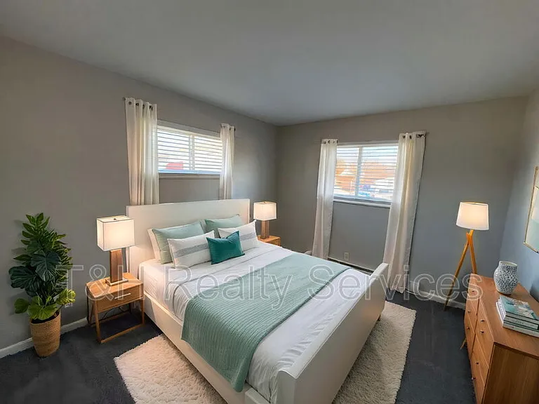 1142 Evans Ave #3 — Photo 12