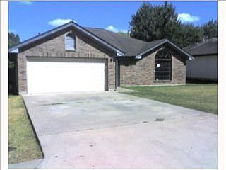 1st image of 16203 Parkway Dr