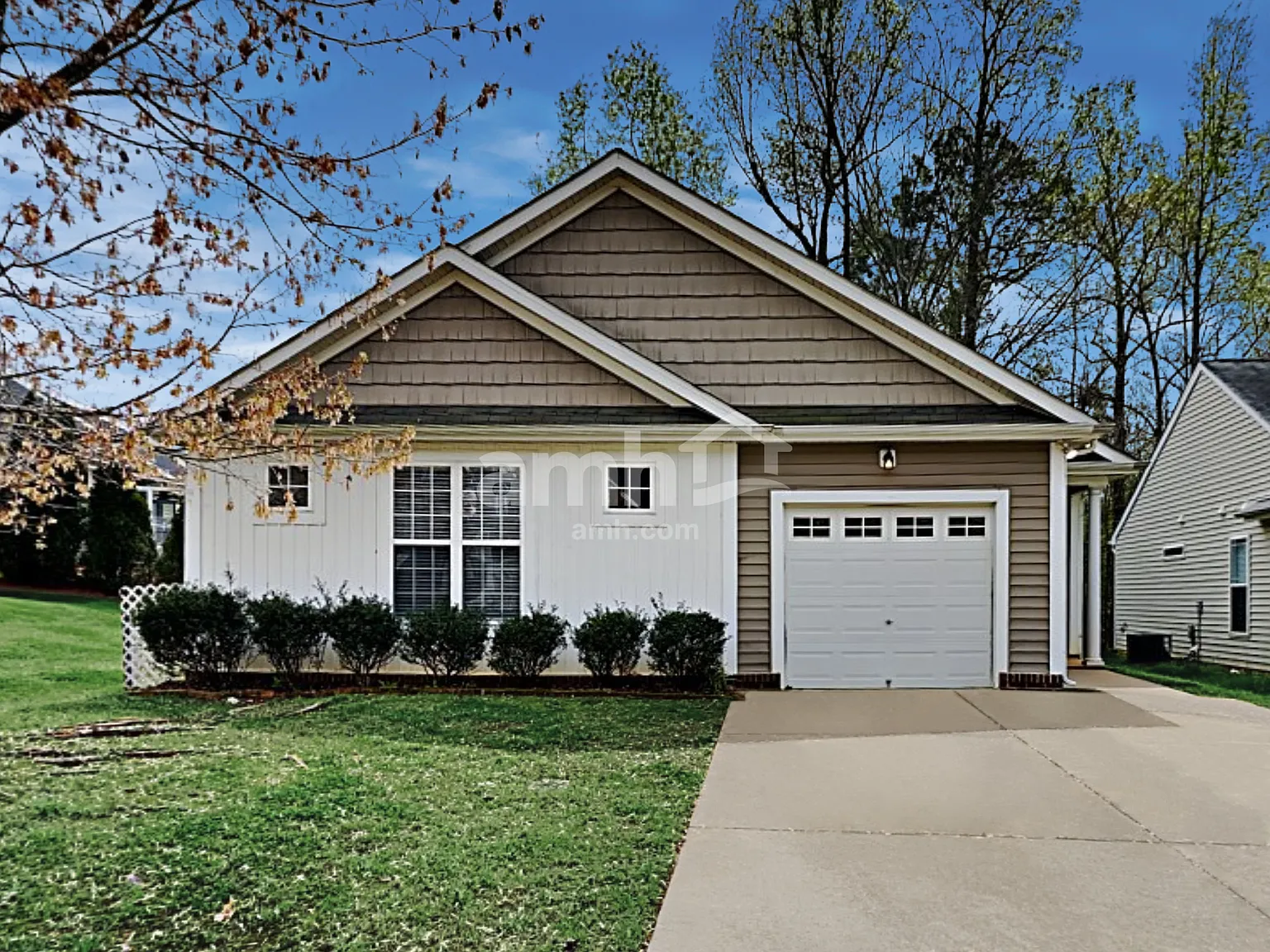3 bed, 2.0 bath, 1344 sqft, $1,825 — Photo 1