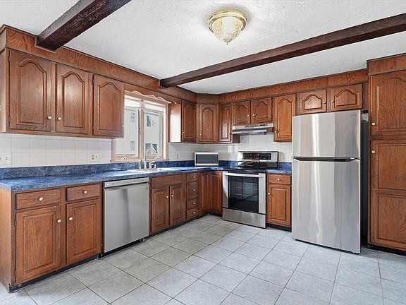 4th image of 22 N Central St APT 5
