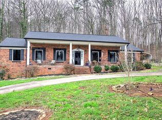 10 Oriole Dr, Cartersville, GA 30121