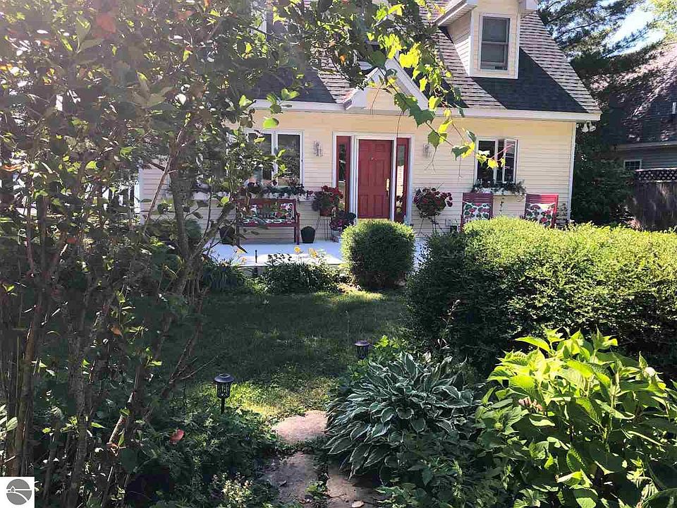 5944 Lake Ann Rd, Lake Ann, MI 49650 Zillow