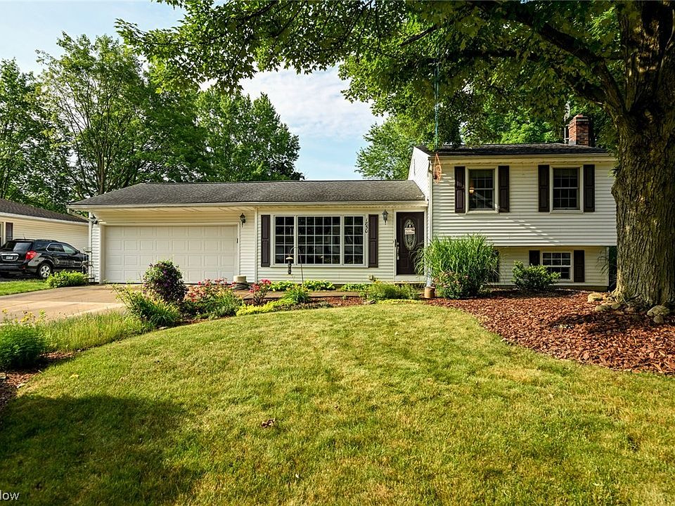 1st image of 1850 Clearbrook Dr