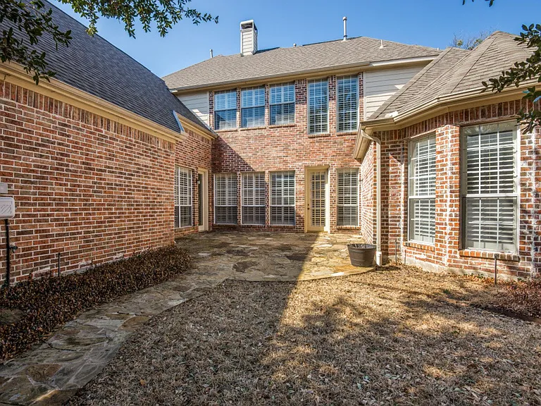 8100 Davidson Dr — Photo 24