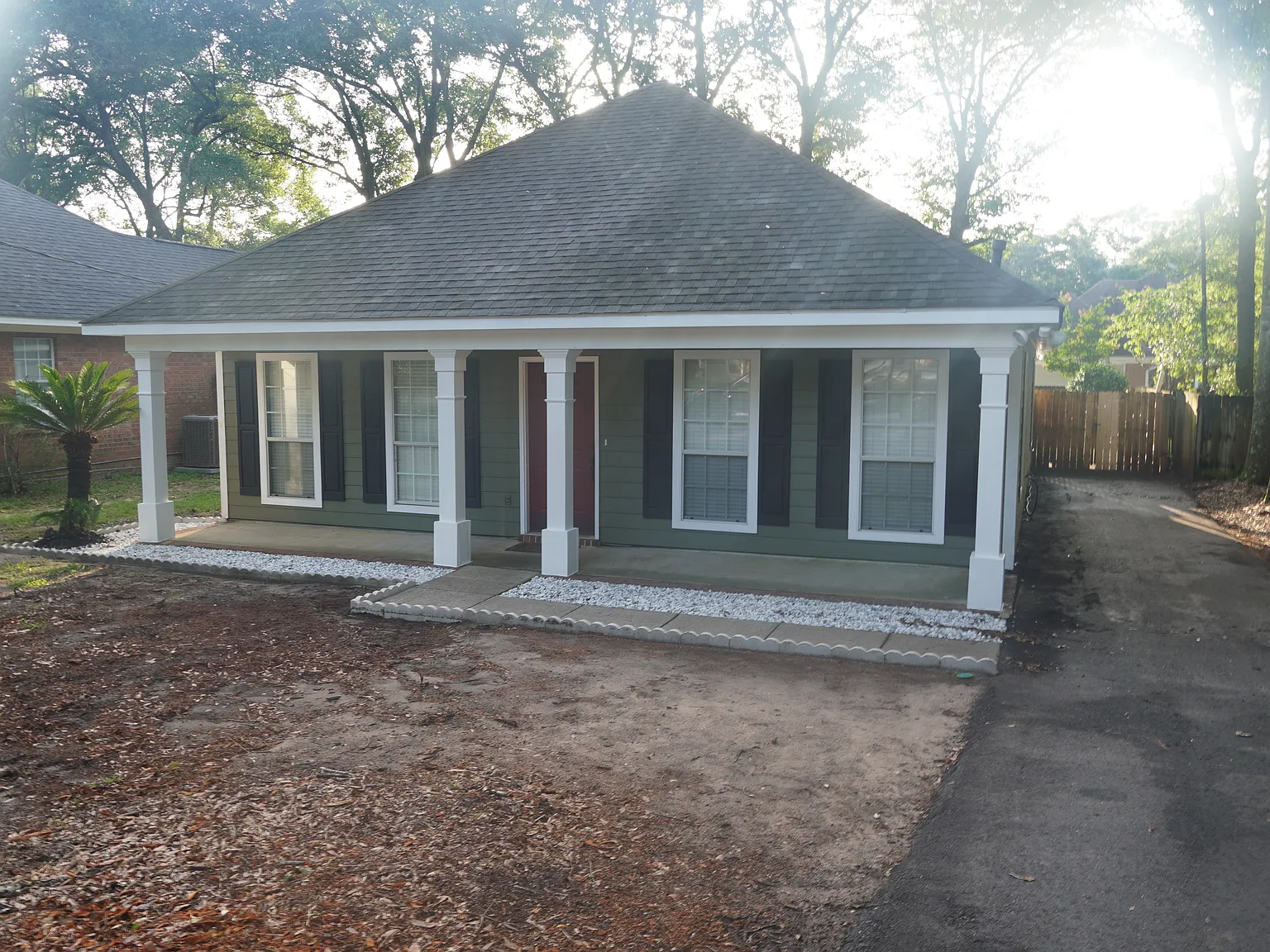 1107 Wesley Ave — Photo 1