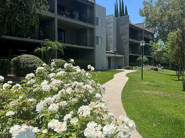 234 E Fern Ave #106 — Photo 1