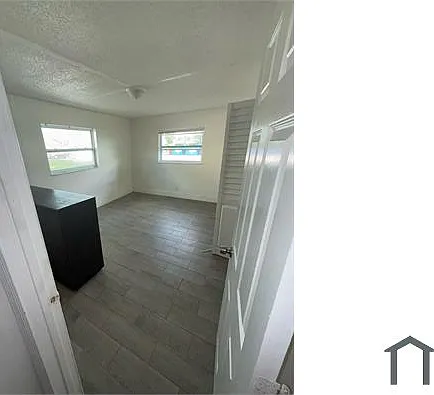 201 NW 32nd Ct #111 — Photo 11