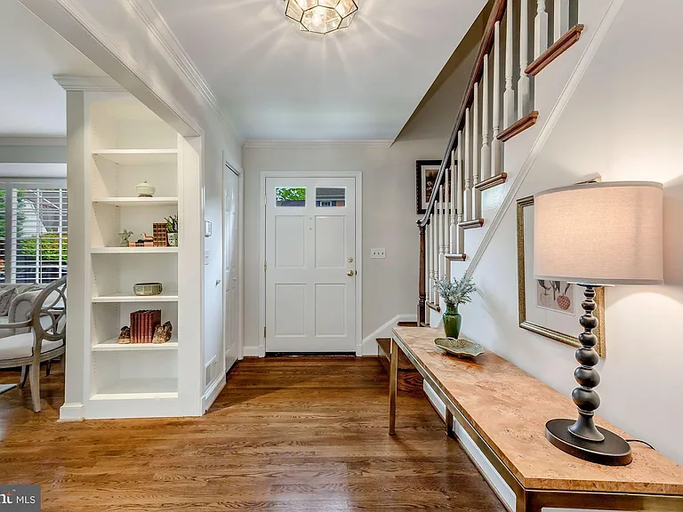 5106 Yuma St NW — Photo 2