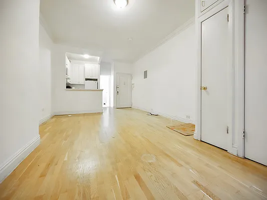 Rented by Metropolitan Property Group | media 5