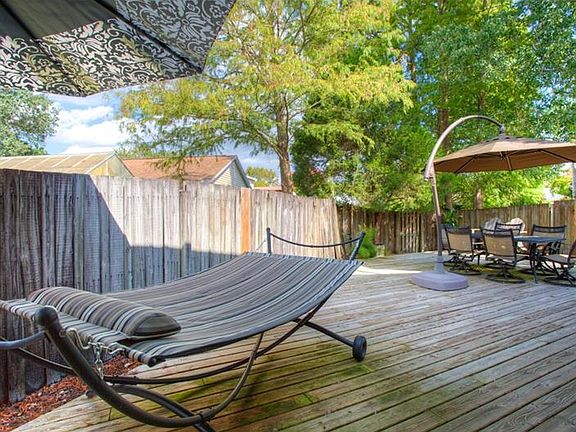 3rd image of 6111 Silkdale Ct