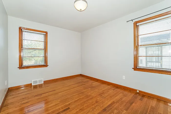 5158 Arch St — Photo 13
