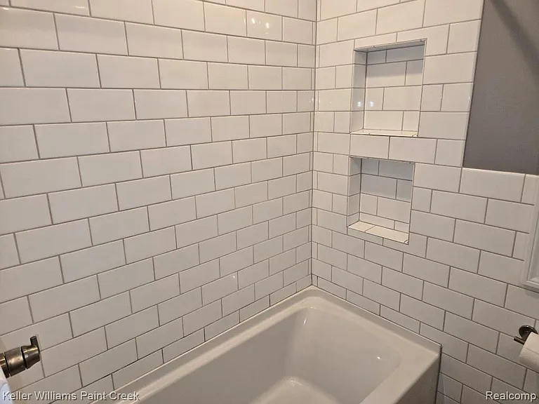 1489 West Blvd — Photo 20
