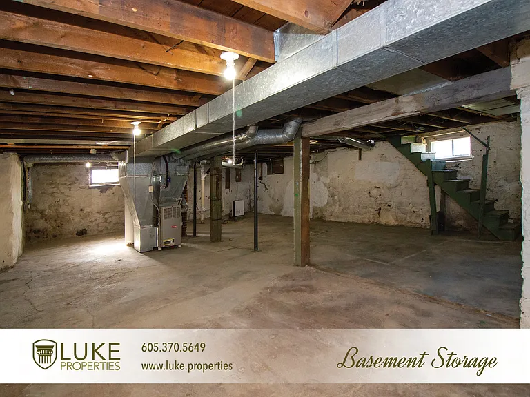 203 S Summit Ave — Photo 31