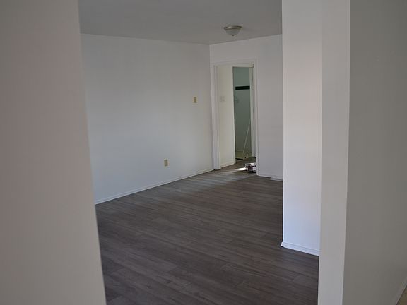 2nd image of 3966 Argonne Forest Dr