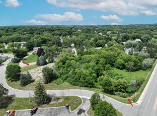 13901 Saint Andrew Dr, Eden Prairie, MN 55346