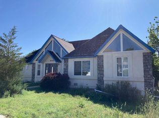 6015 Ursa Ln, Colorado Springs, CO 80919