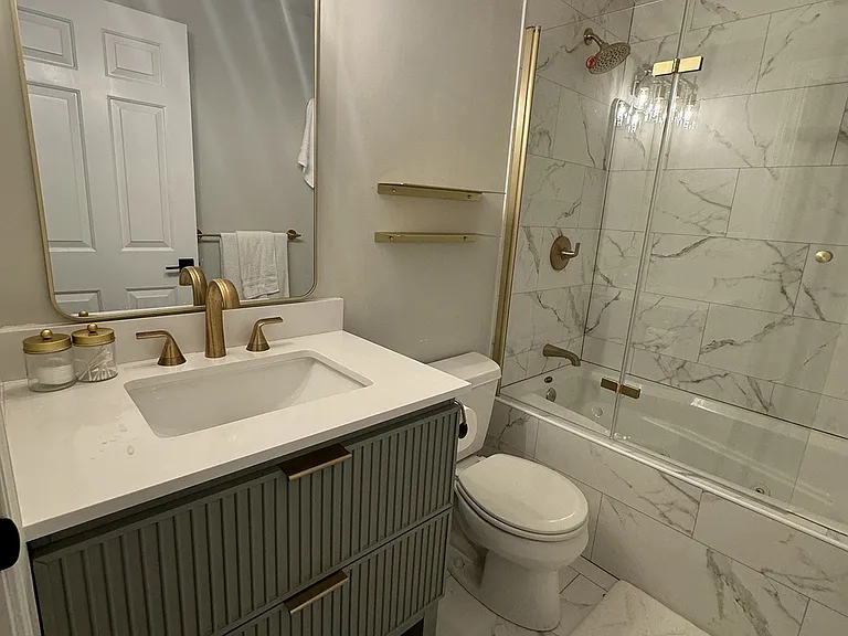 384 Washington St #H — Photo 8