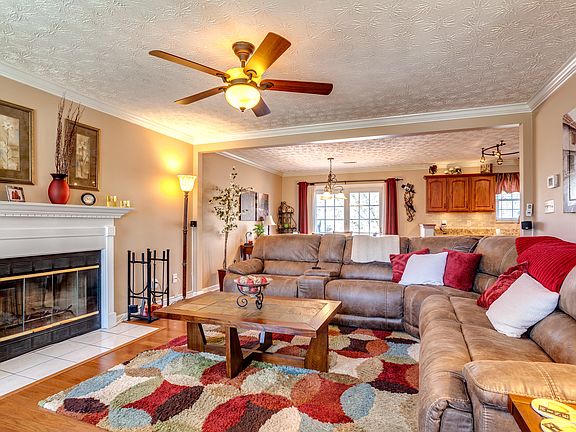 2nd image of 9723 Hawkdale Ln