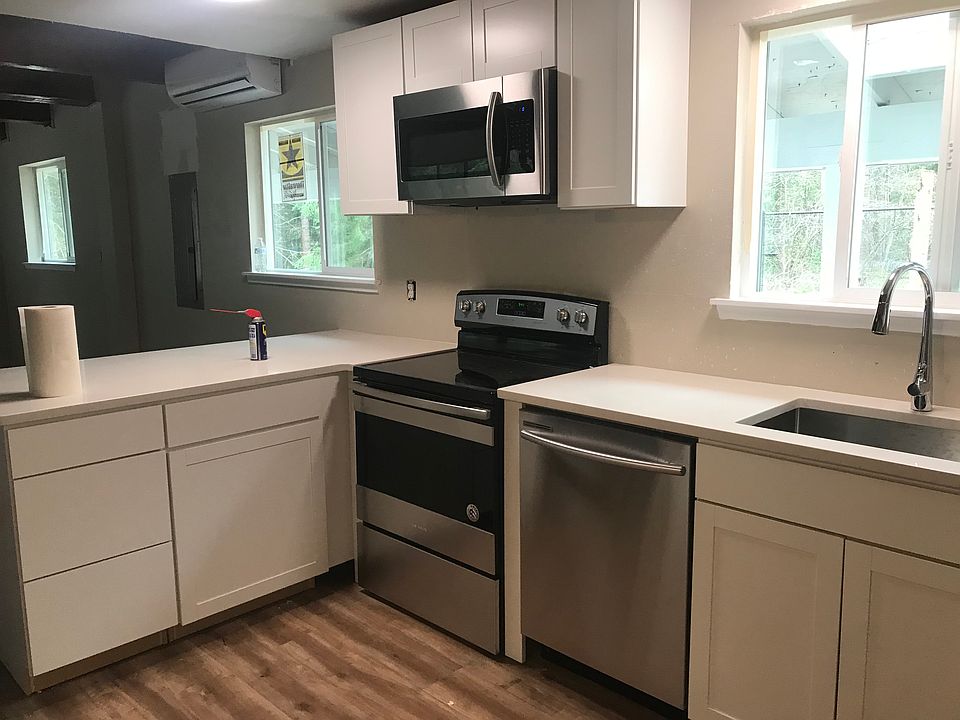 1st image of 18411 Britchin St SE