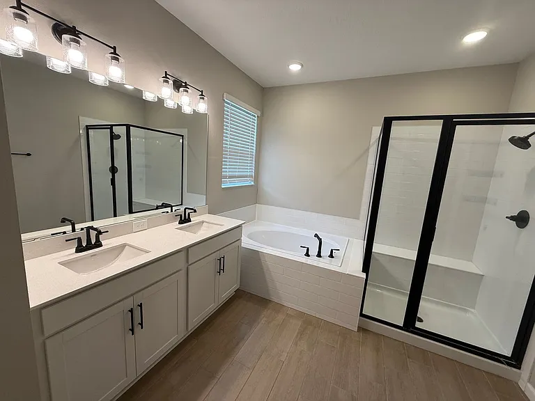 10073 Spring Lake Dr — Photo 12