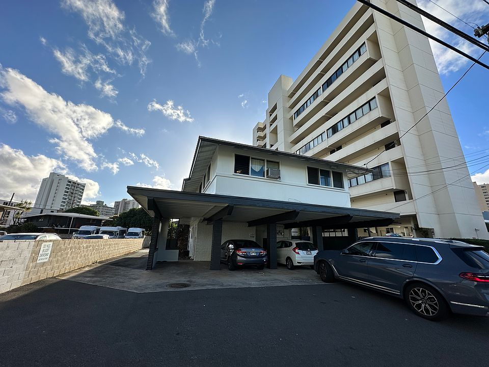 Front of Building & Parking