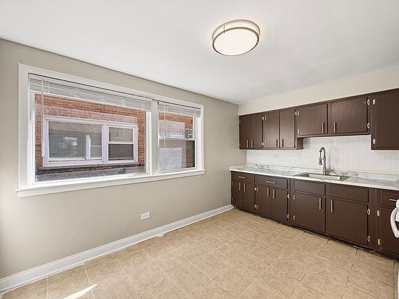 3rd image of 941 25th Ave #Gw