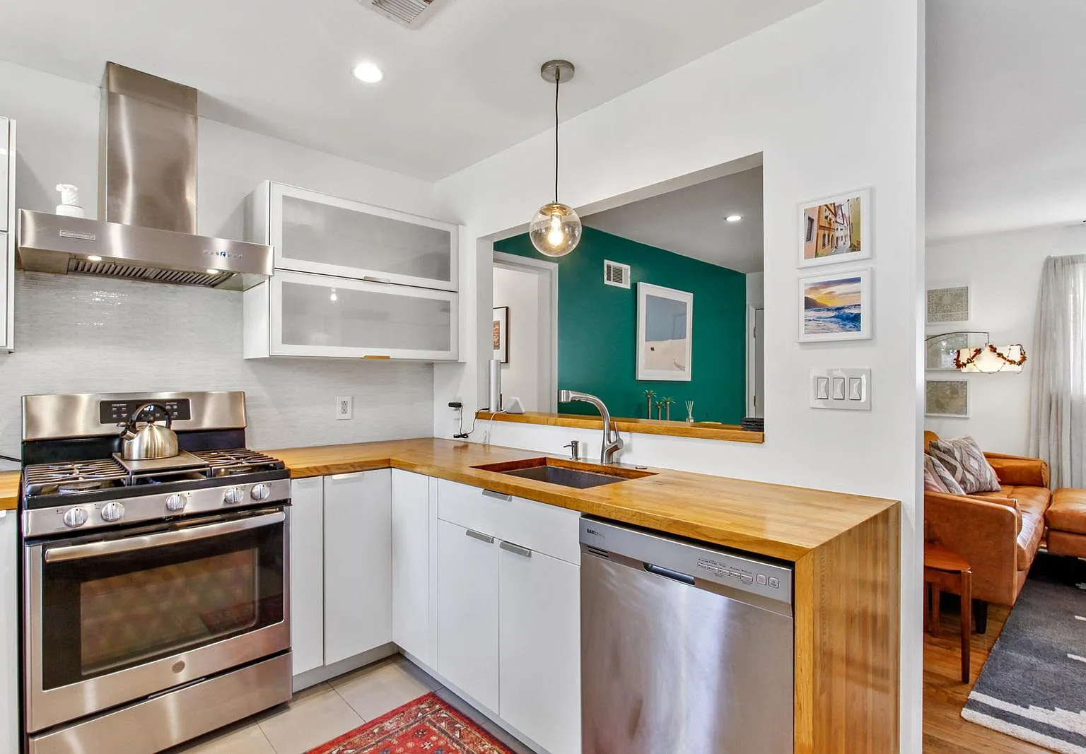 624 Jackson Blvd — Photo 2