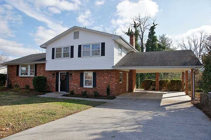 1st image of 5012 Cave Spring Cir SW