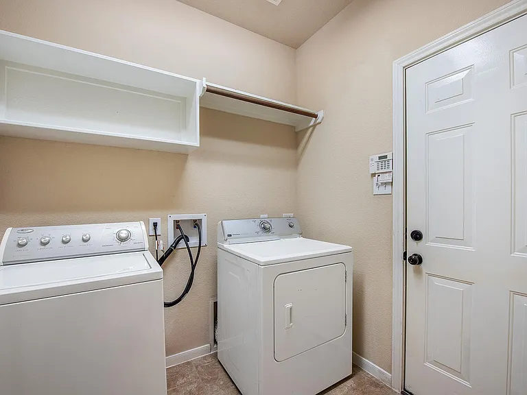 158 Rocky Point Dr — Photo 24
