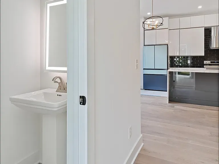 1215C Ireland Ave #C — Photo 7