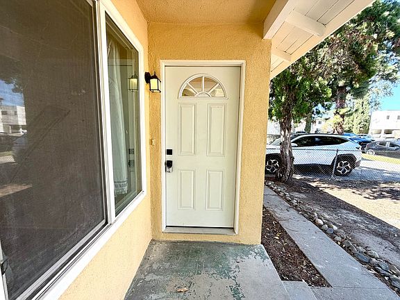 3rd image of 17092 Chatsworth St