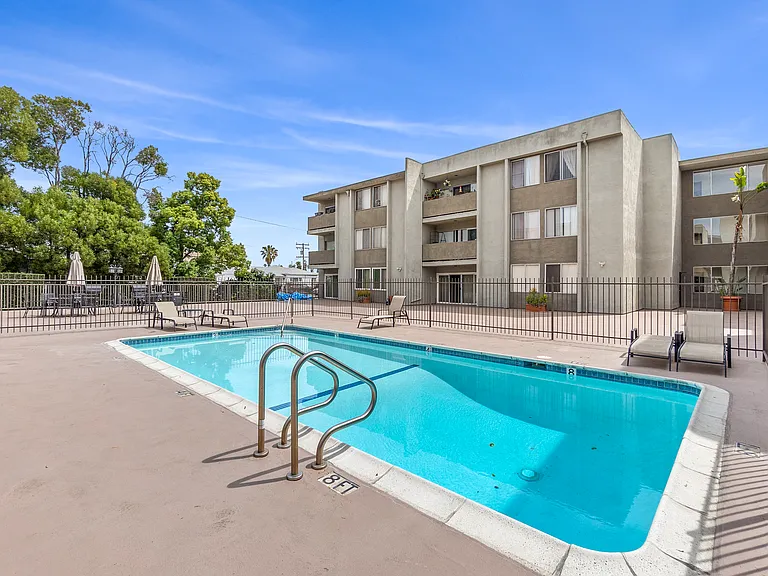 Leyden Apartments — Photo 30