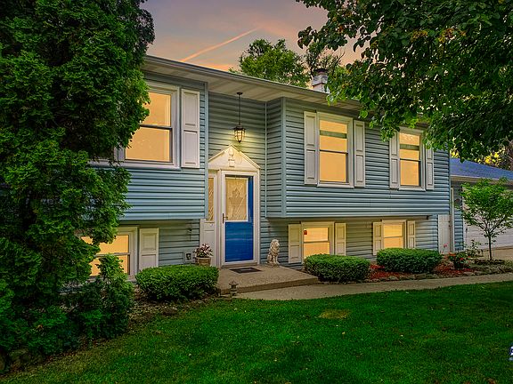 3rd image of 33076 N Tomahawk Pl